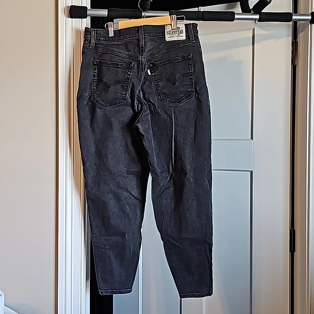 Silver Tab Levi mom jeans - Picture 3 of 8